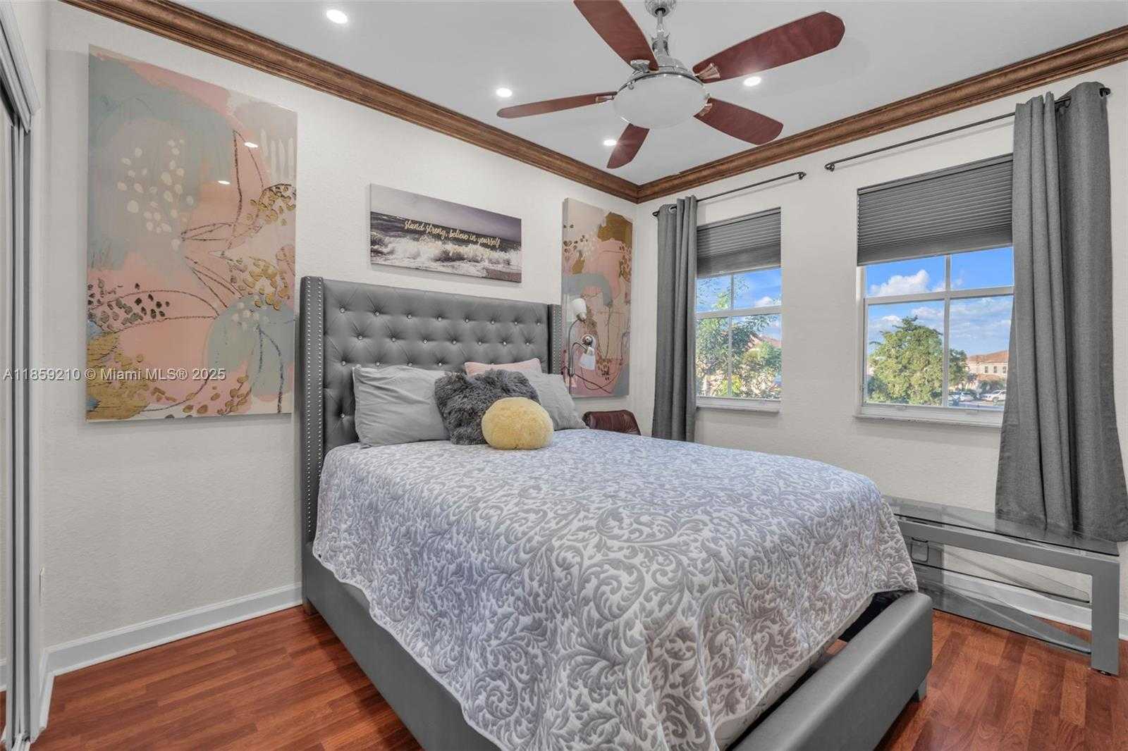 Small Image of 10563 GALLERIA ST, Wellington Number 31