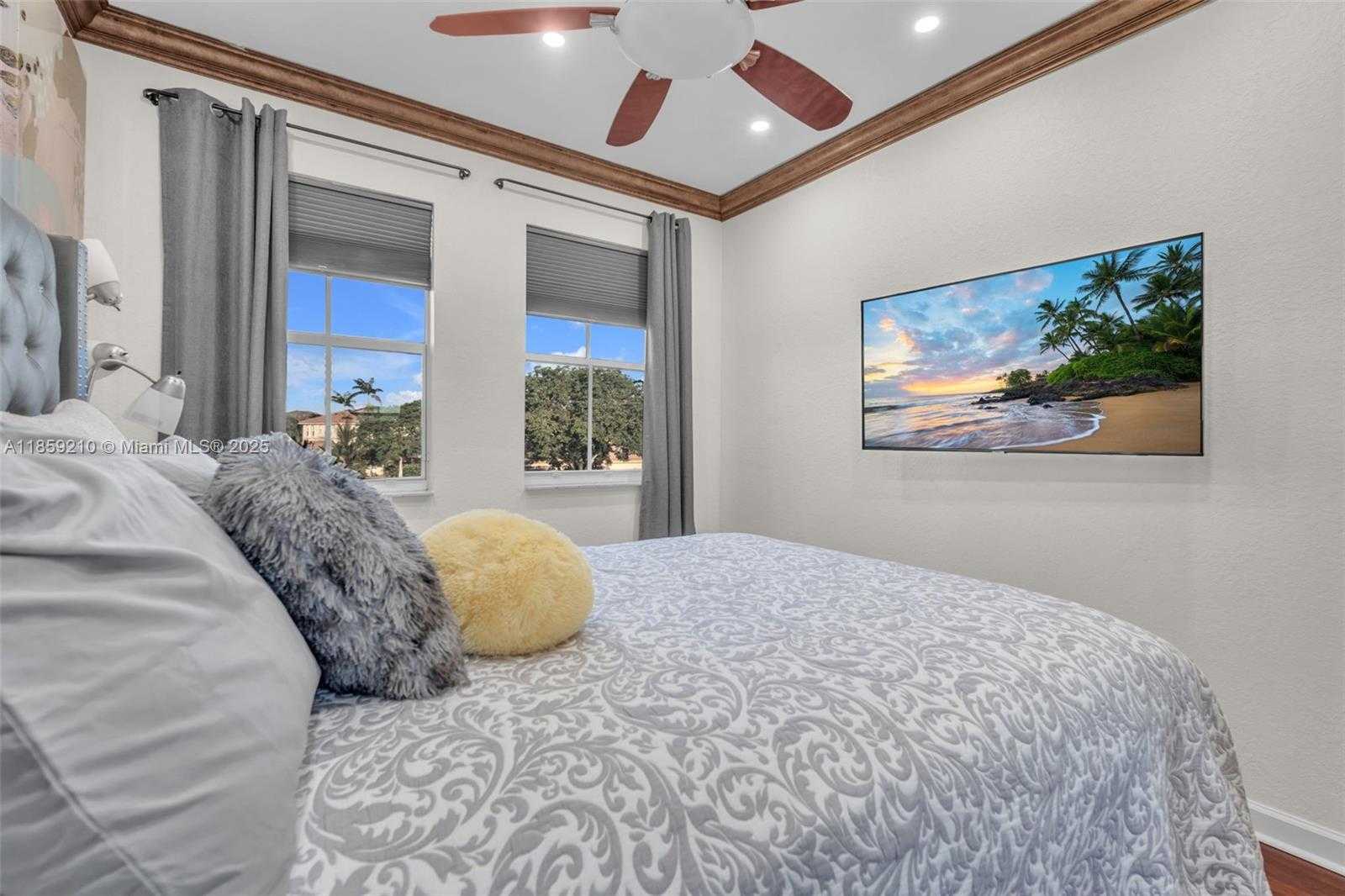 Small Image of 10563 GALLERIA ST, Wellington Number 32