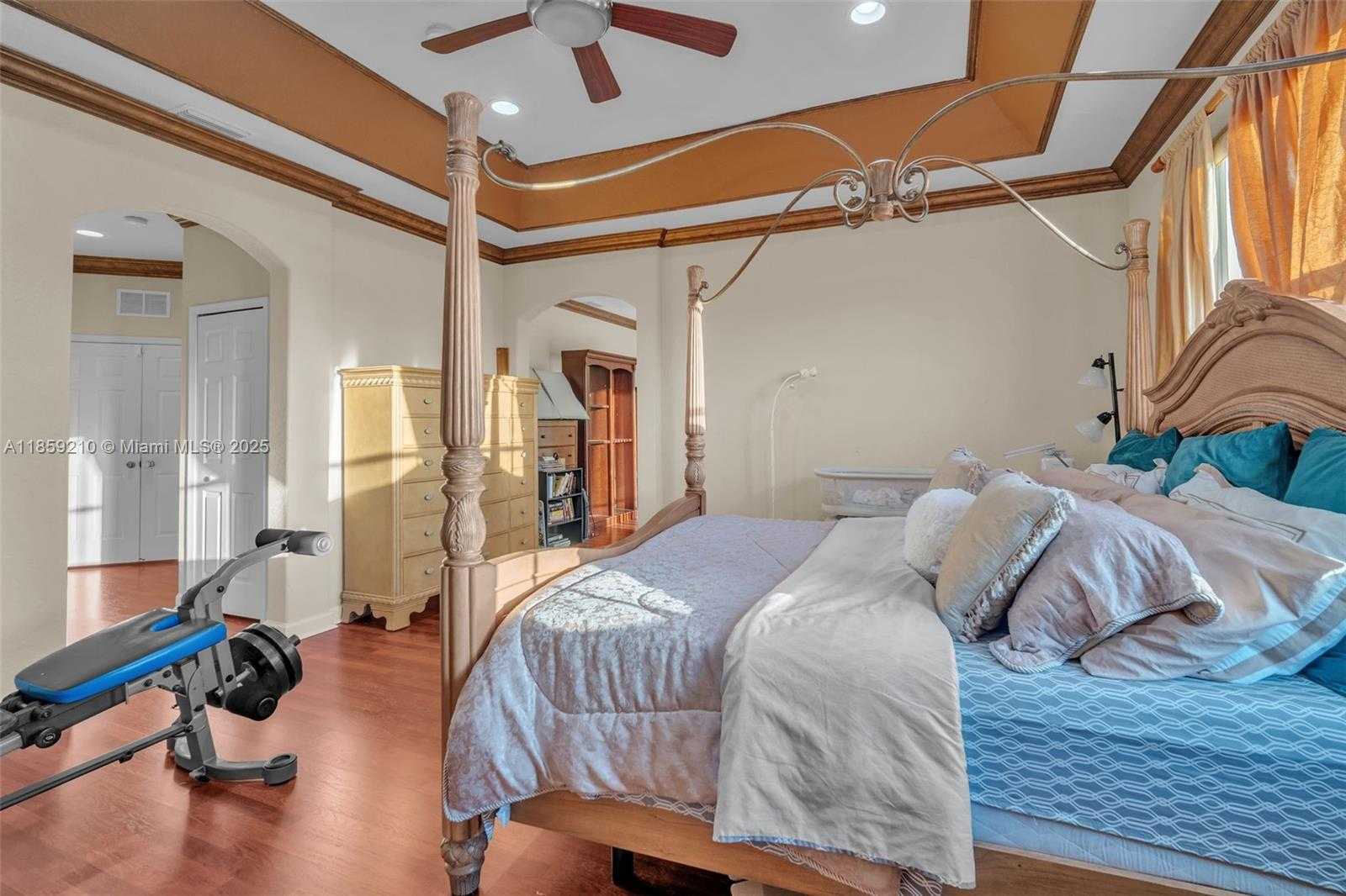 Small Image of 10563 GALLERIA ST, Wellington Number 36