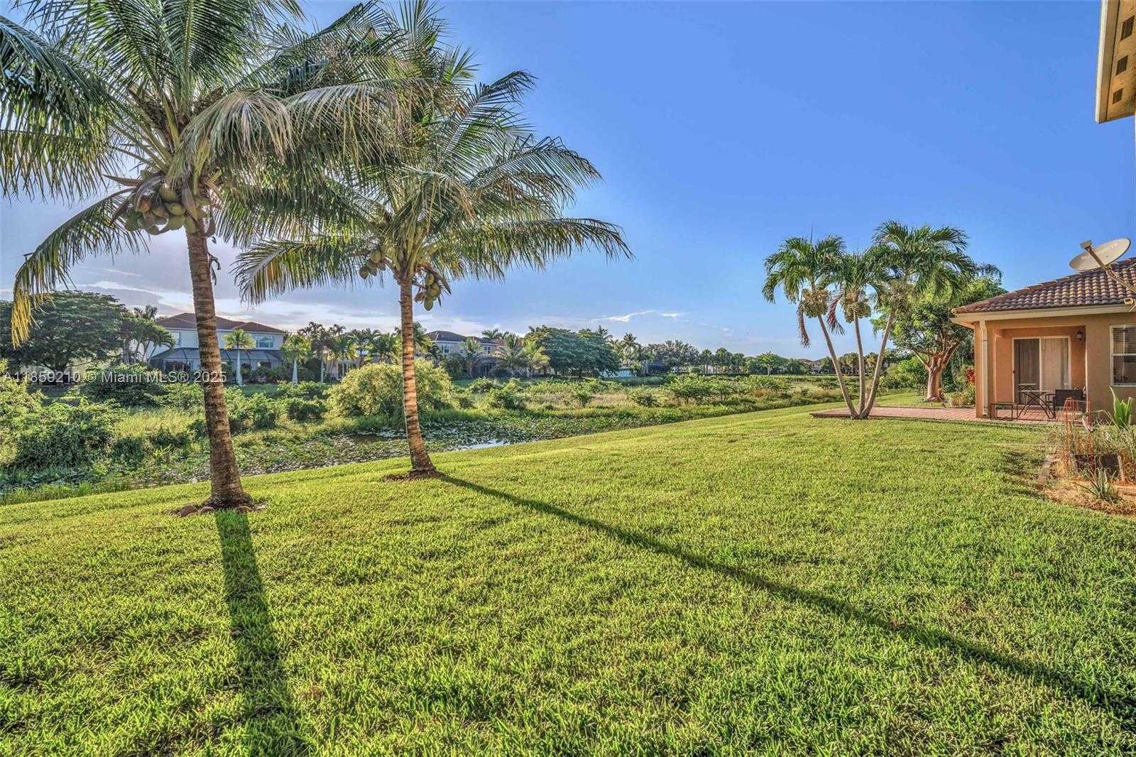 Small Image of 10563 GALLERIA ST, Wellington Number 45