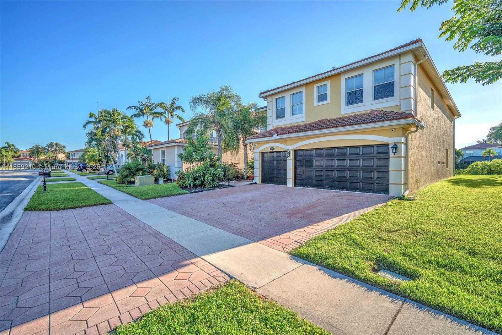 Small Image of 10563 GALLERIA ST, Wellington Number 9