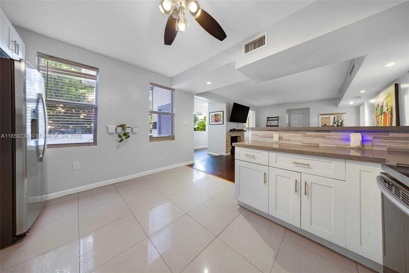 Small Image of 12125 NORTH EAST 5TH AVE, North Miami Number 16