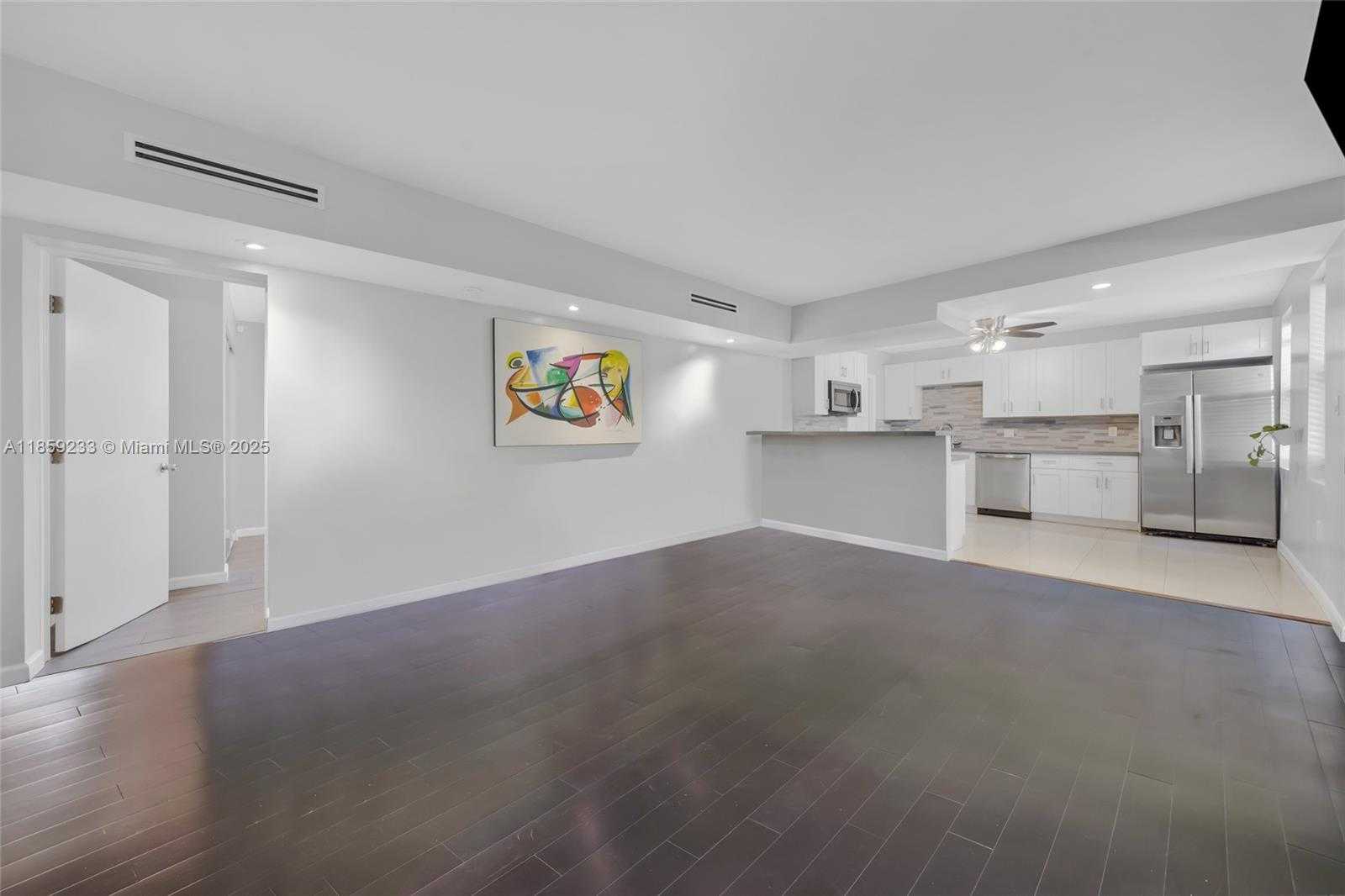Small Image of 12125 NORTH EAST 5TH AVE, North Miami Number 21