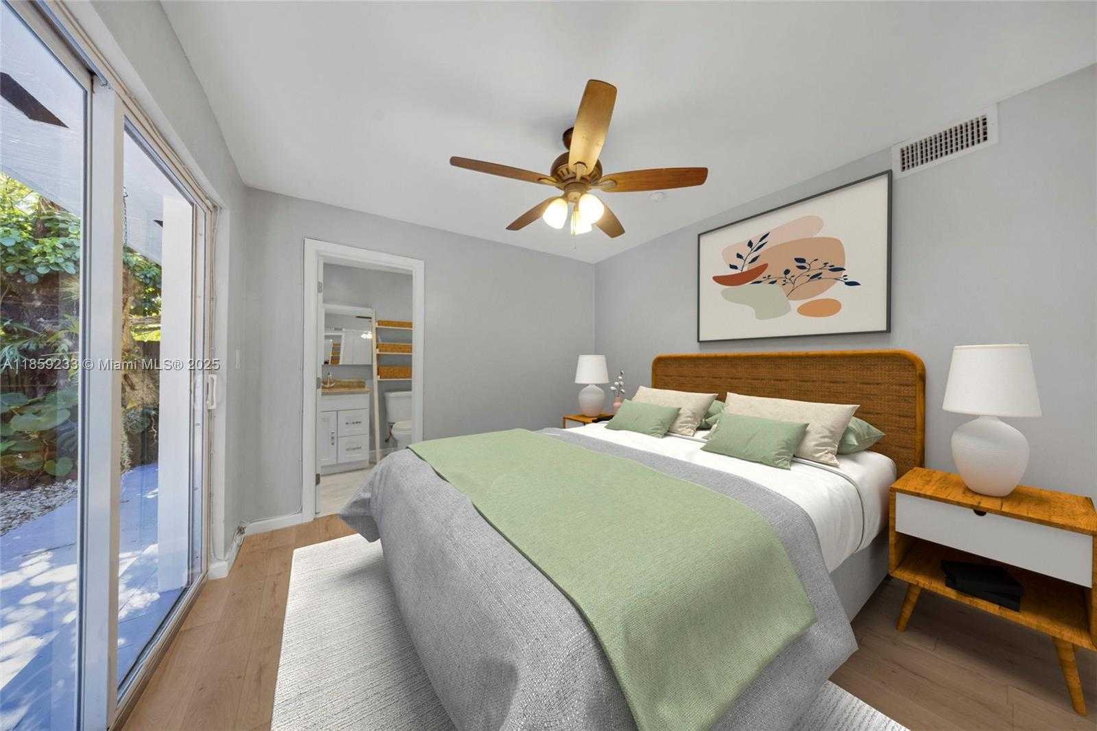 Small Image of 12125 NORTH EAST 5TH AVE, North Miami Number 24