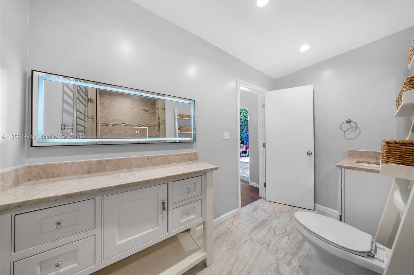 Small Image of 12125 NORTH EAST 5TH AVE, North Miami Number 31