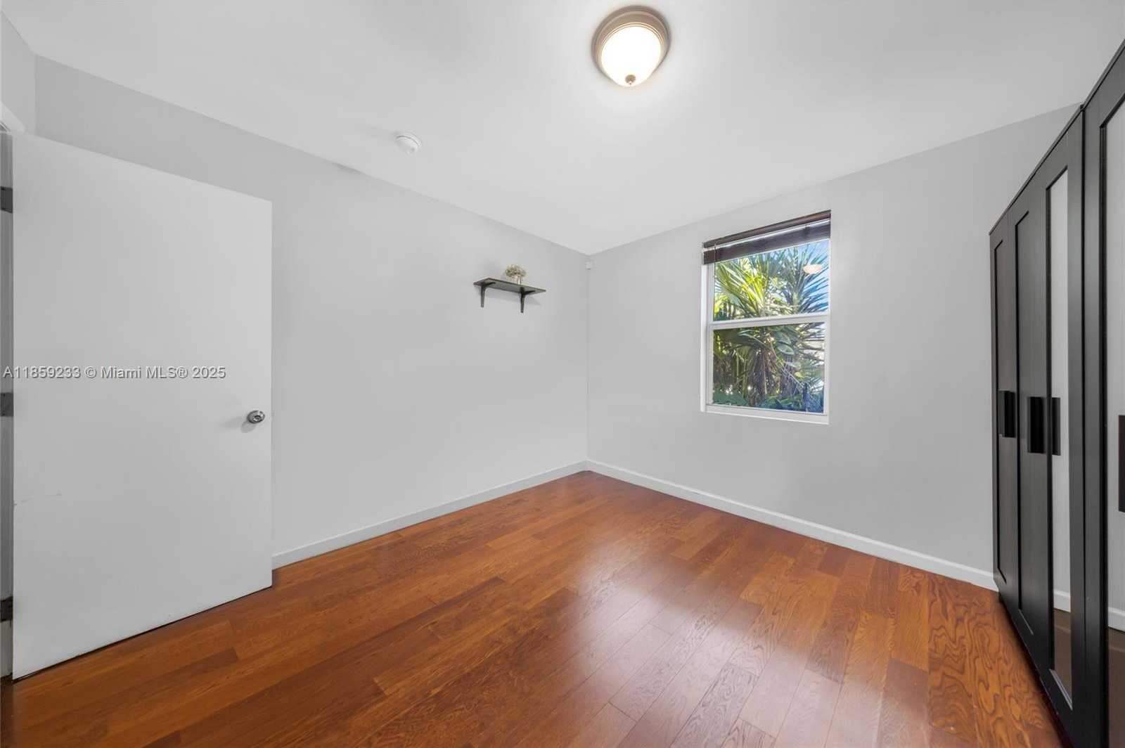 Small Image of 12125 NORTH EAST 5TH AVE, North Miami Number 35