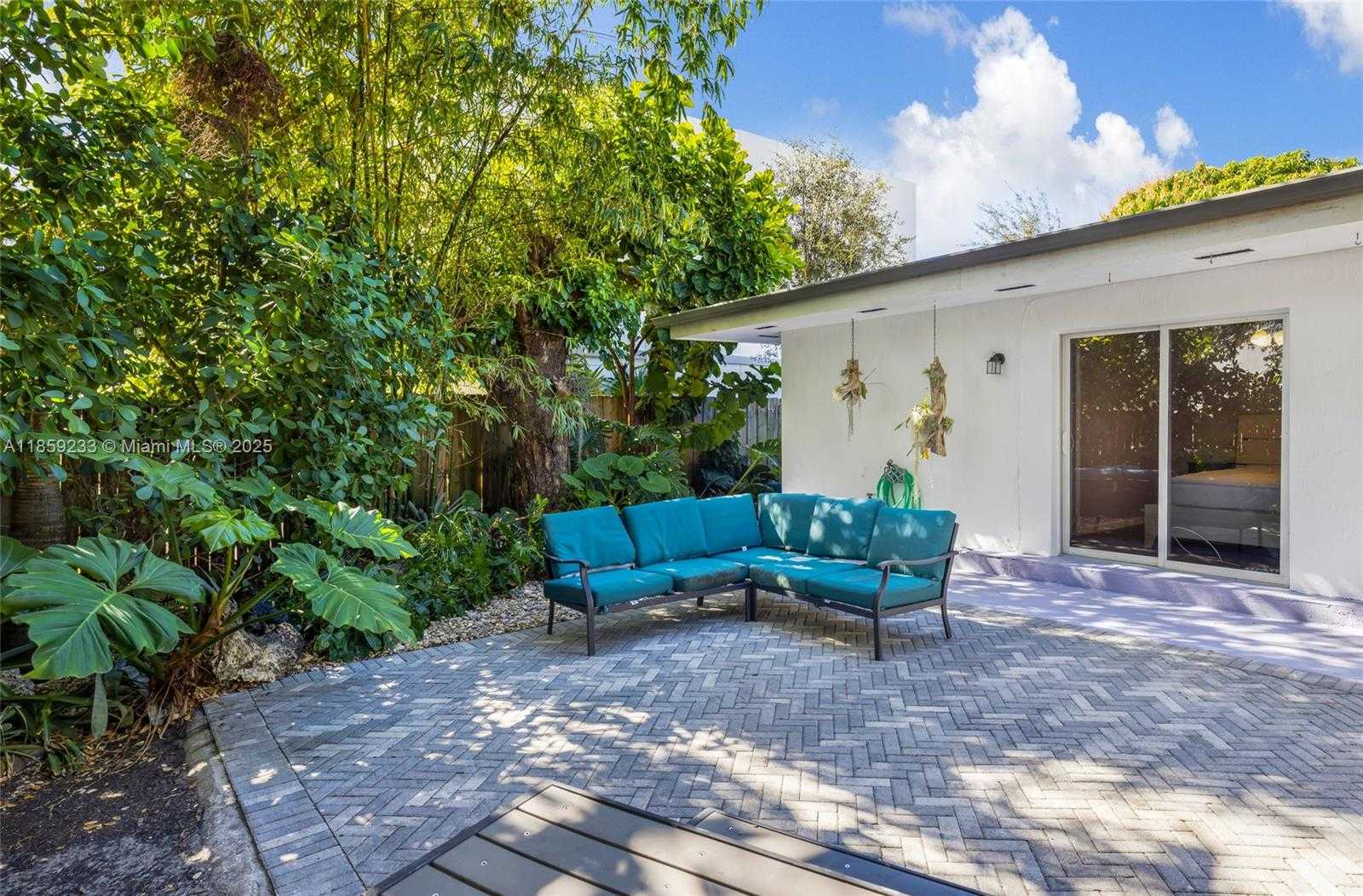 Small Image of 12125 NORTH EAST 5TH AVE, North Miami Number 41
