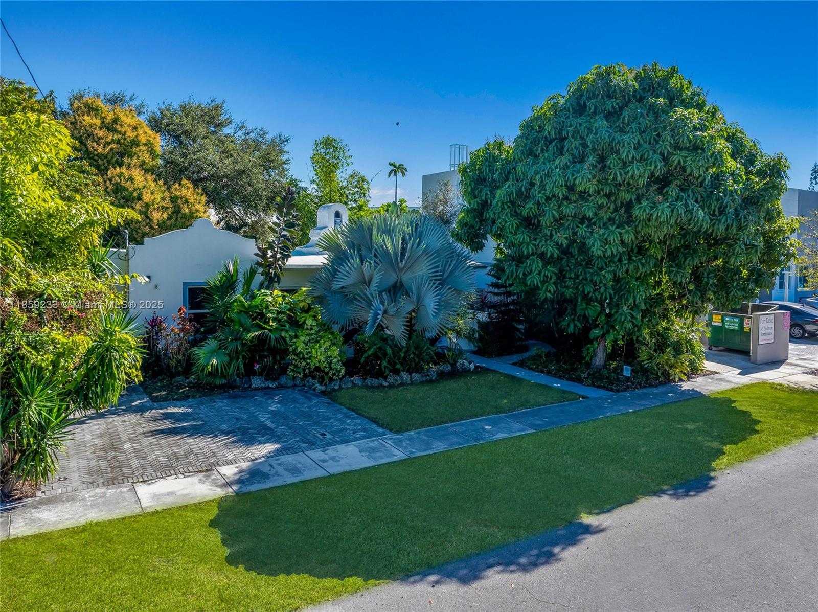Small Image of 12125 NORTH EAST 5TH AVE, North Miami Number 47