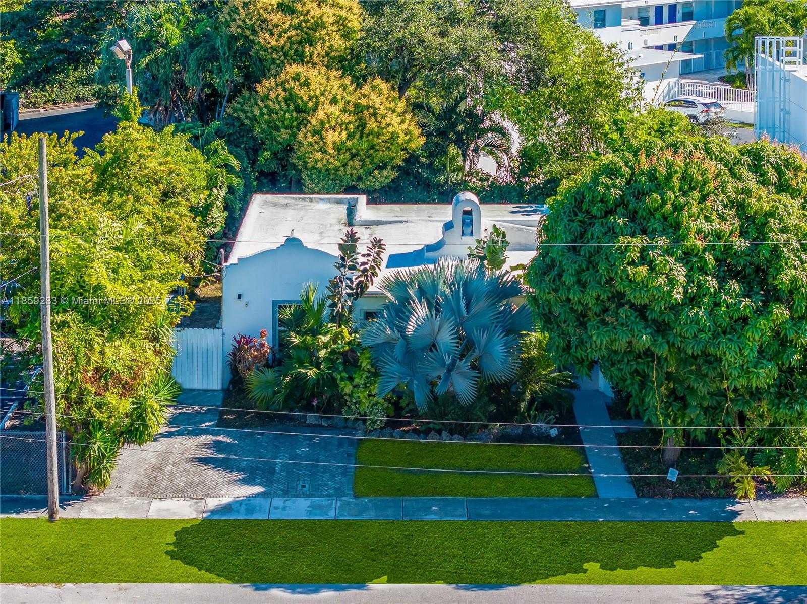 Small Image of 12125 NORTH EAST 5TH AVE, North Miami Number 48