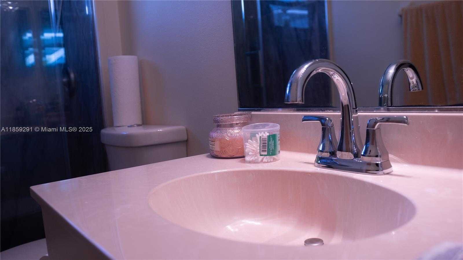 Small Image of Miramar Number 19