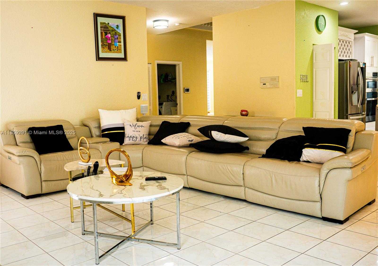 Small Image of Miramar Number 5