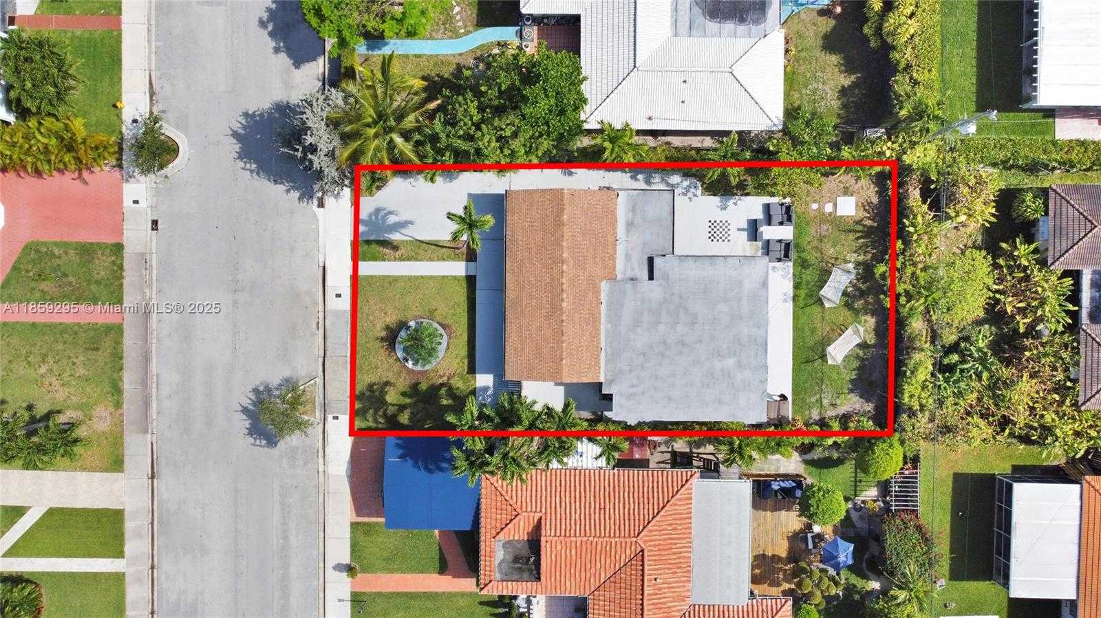 Small Image of 7517 HISPANOLA, North Bay Village Number 4