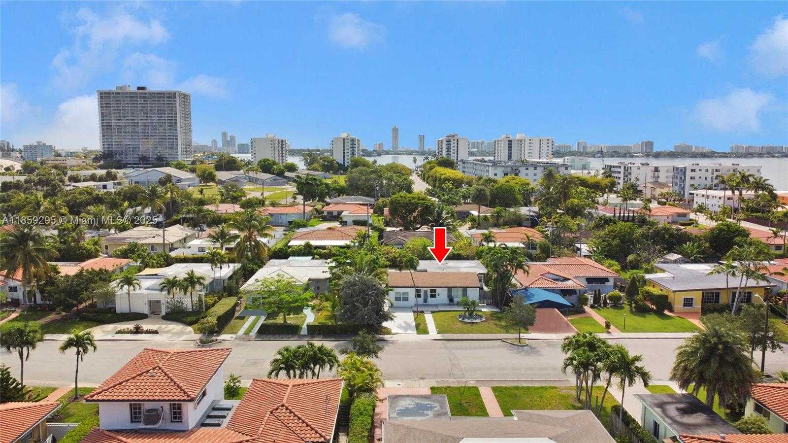 Small Image of 7517 HISPANOLA, North Bay Village Number 6