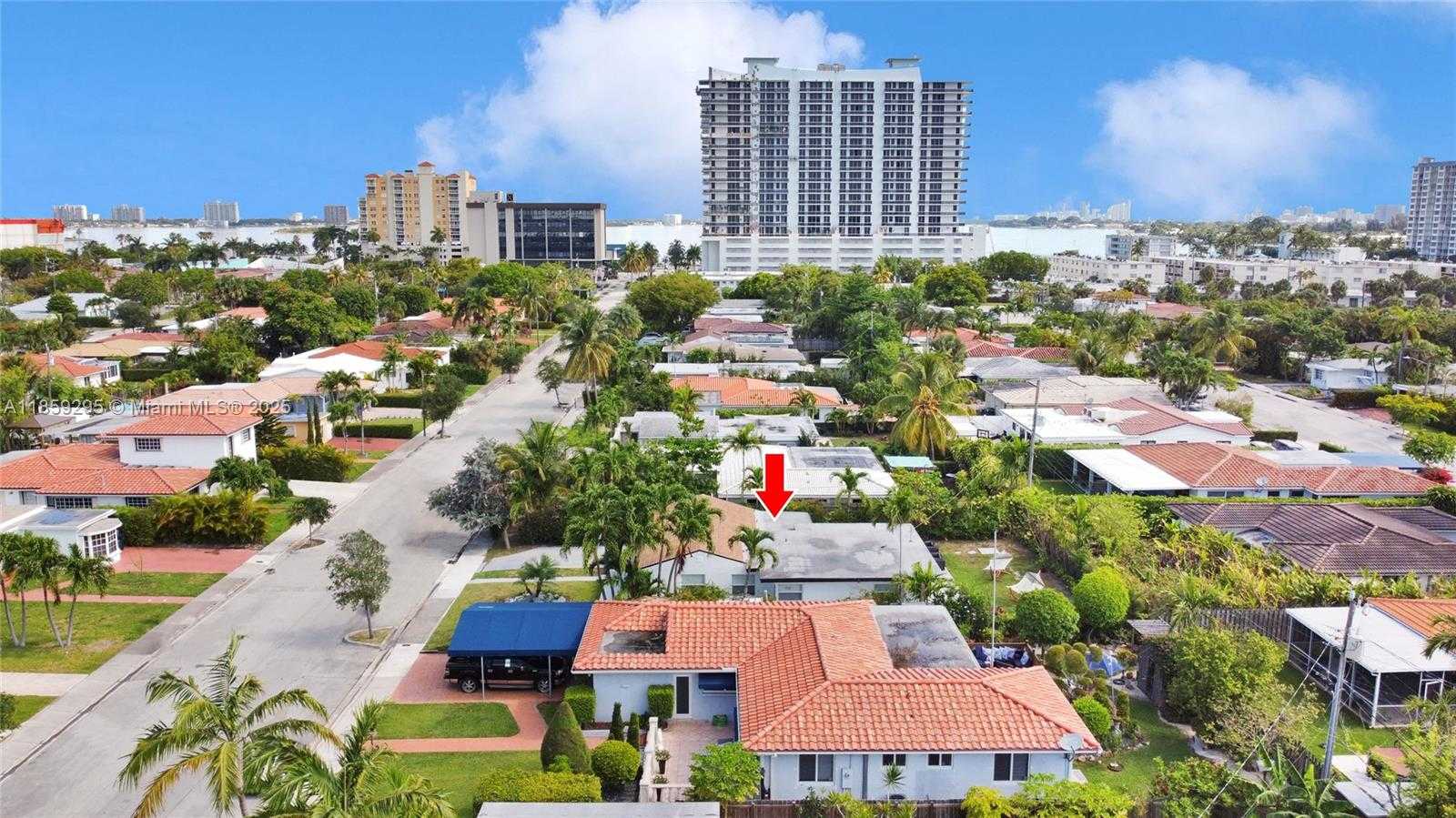 Small Image of 7517 HISPANOLA, North Bay Village Number 9
