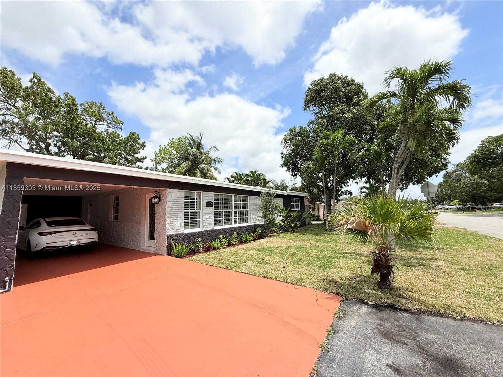 Small Image of 2339 NORTH WEST 13TH ST, Fort Lauderdale Number 37