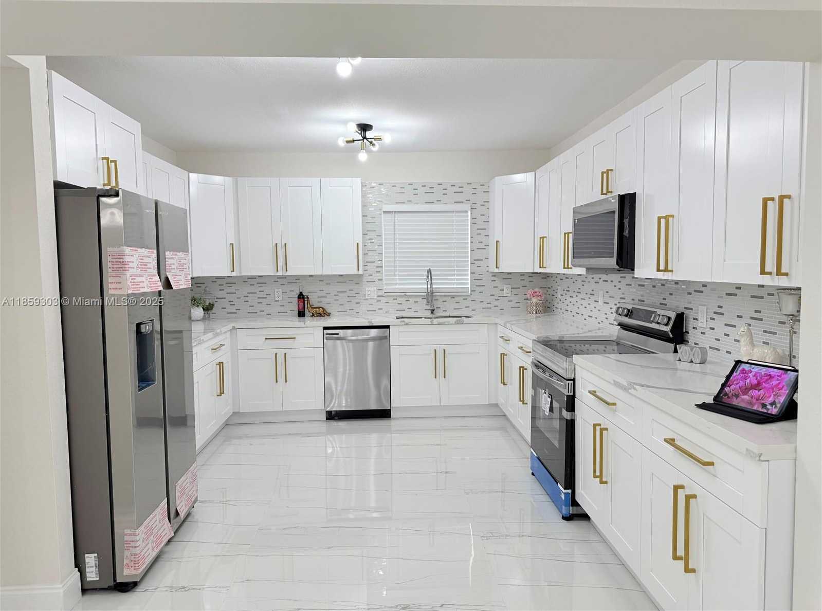 Small Image of 2339 NORTH WEST 13TH ST, Fort Lauderdale Number 9