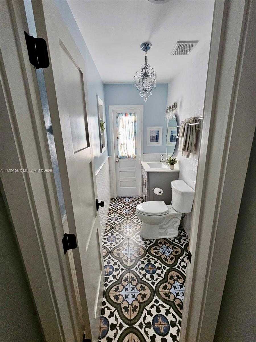 Small Image of 8821 SOUTH WEST 192ND ST, Cutler Bay Number 21