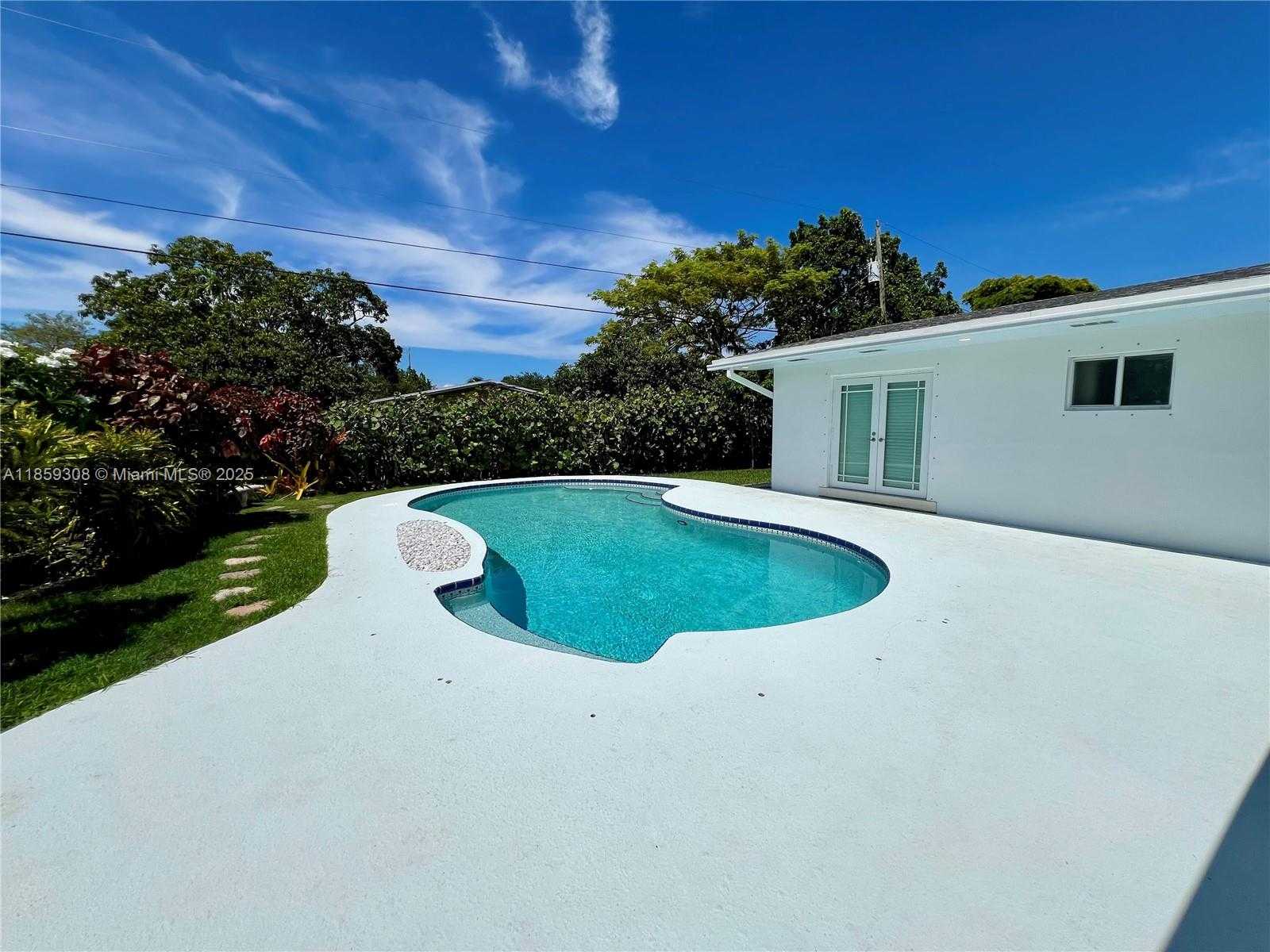 Small Image of 8821 SOUTH WEST 192ND ST, Cutler Bay Number 35
