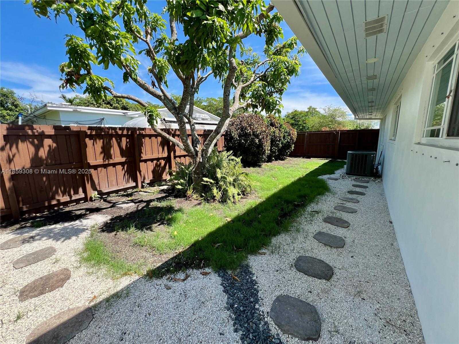 Small Image of 8821 SOUTH WEST 192ND ST, Cutler Bay Number 37