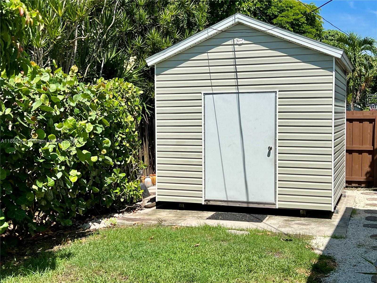 Small Image of 8821 SOUTH WEST 192ND ST, Cutler Bay Number 38