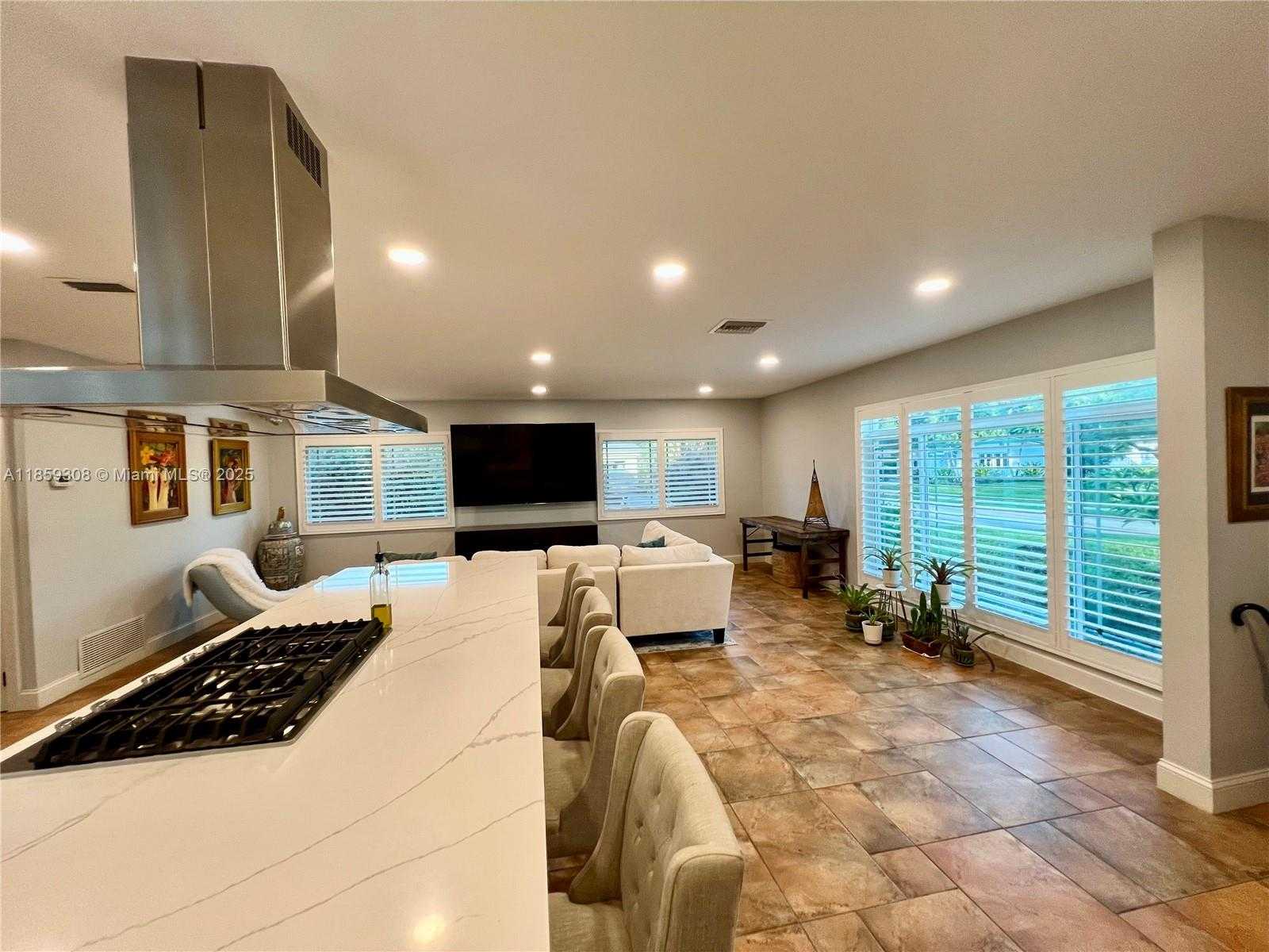 Small Image of 8821 SOUTH WEST 192ND ST, Cutler Bay Number 9