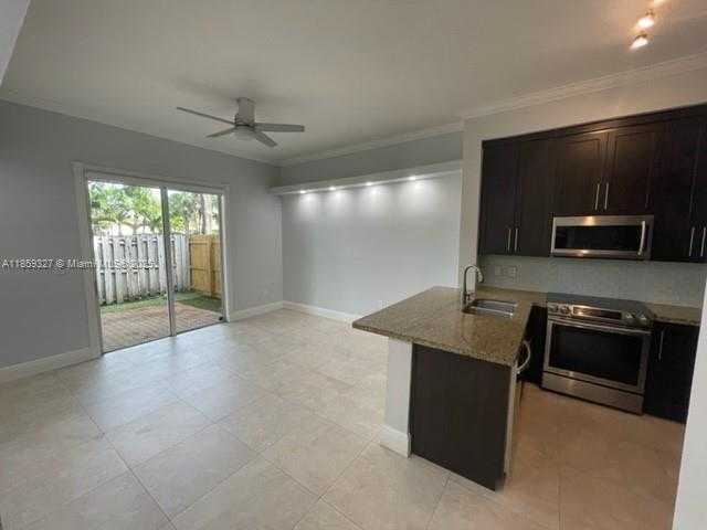 Small Image of 8385 NORTH WEST 144TH TER, Miami Lakes Number 7