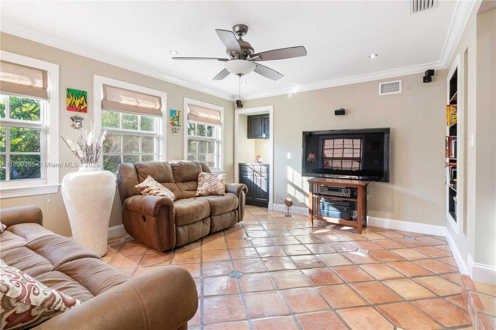 Small Image of 300 187TH ST, Sunny Isles Beach Number 13