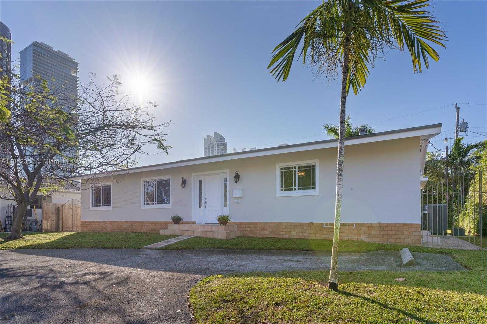 Small Image of 300 187TH ST, Sunny Isles Beach Number 2