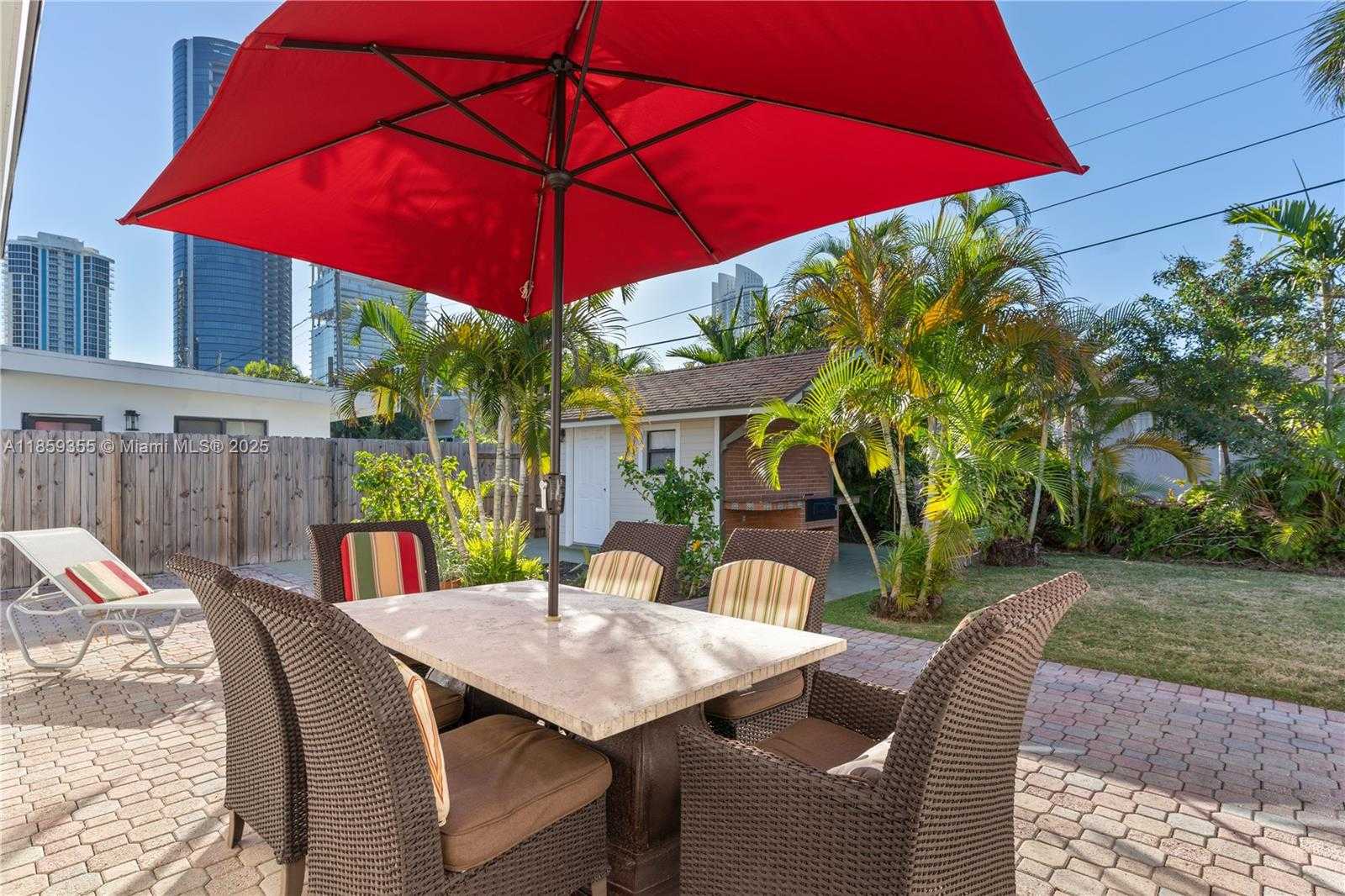 Small Image of 300 187TH ST, Sunny Isles Beach Number 27