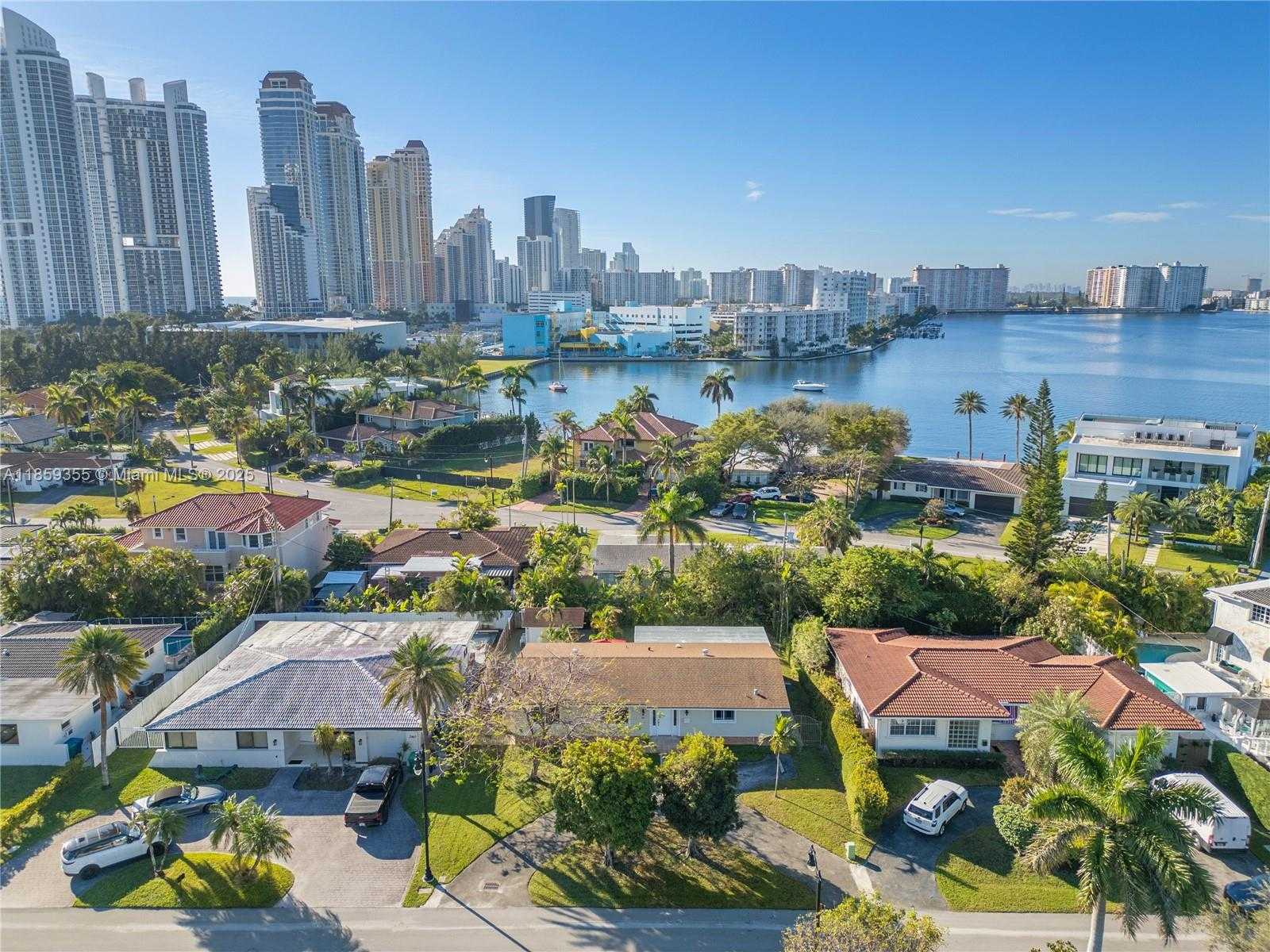 Small Image of 300 187TH ST, Sunny Isles Beach Number 3