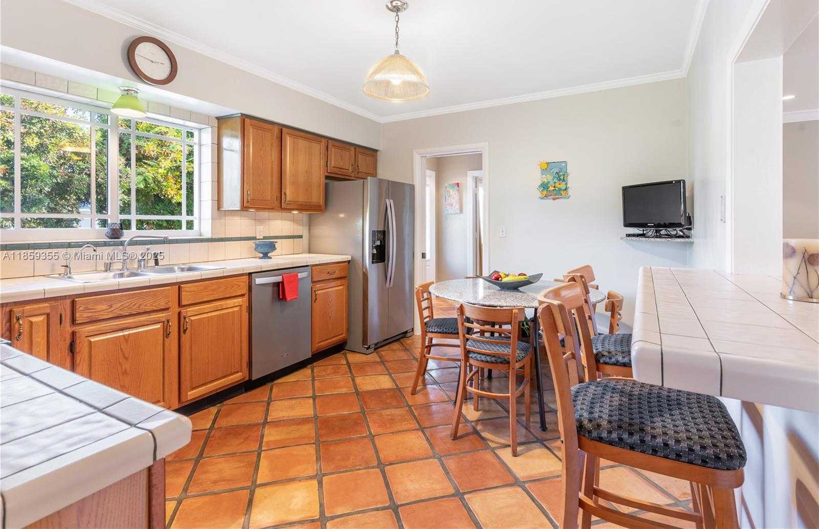 Small Image of 300 187TH ST, Sunny Isles Beach Number 8