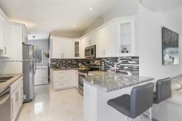 Small Image of 2442 BIMINI LN, Fort Lauderdale Number 6