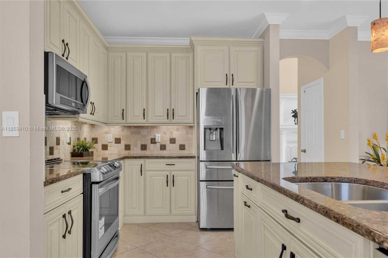 Small Image of 322 SOUTH WEST 184TH WAY, Pembroke Pines Number 13