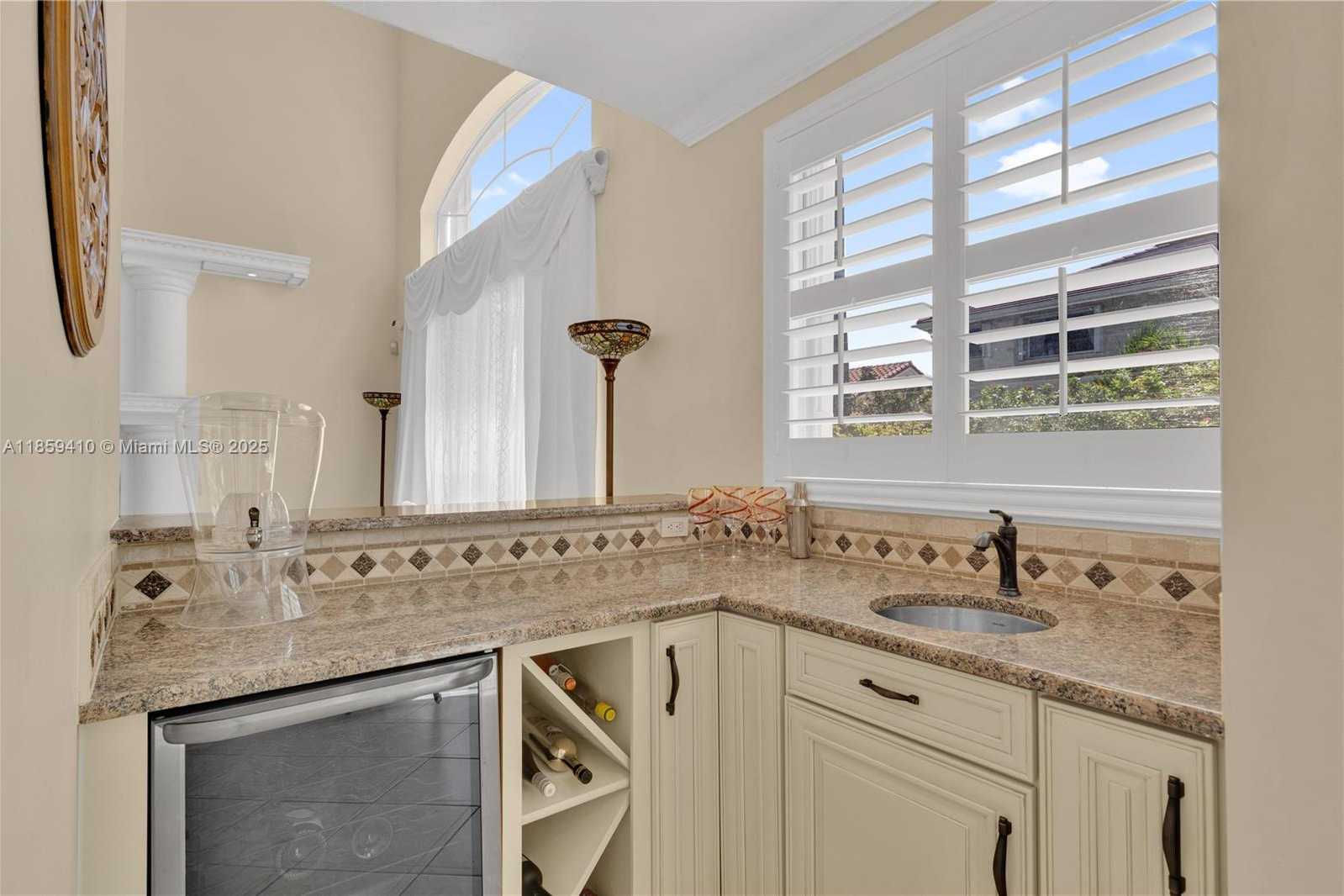 Small Image of 322 SOUTH WEST 184TH WAY, Pembroke Pines Number 17