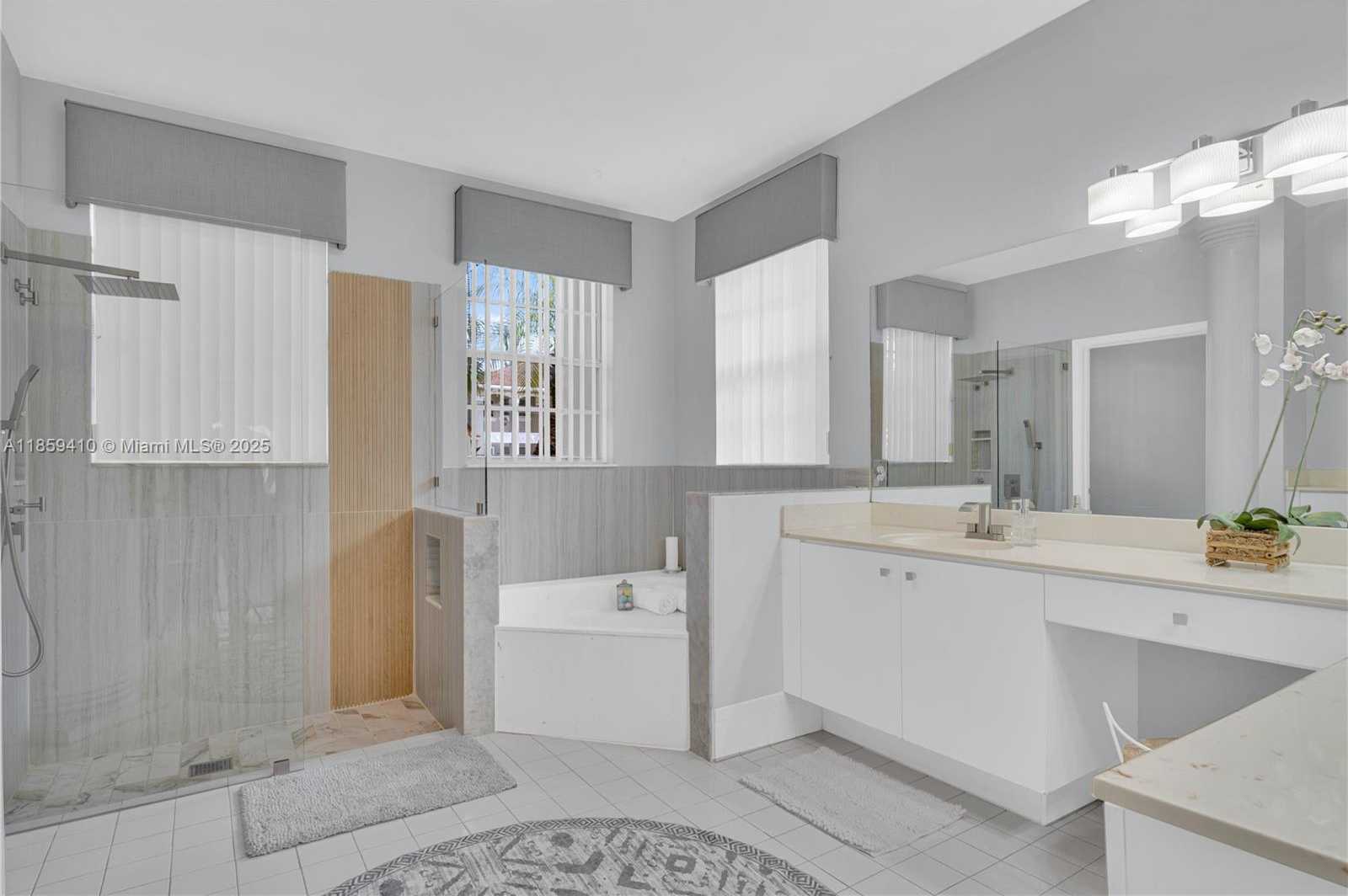 Small Image of 322 SOUTH WEST 184TH WAY, Pembroke Pines Number 26