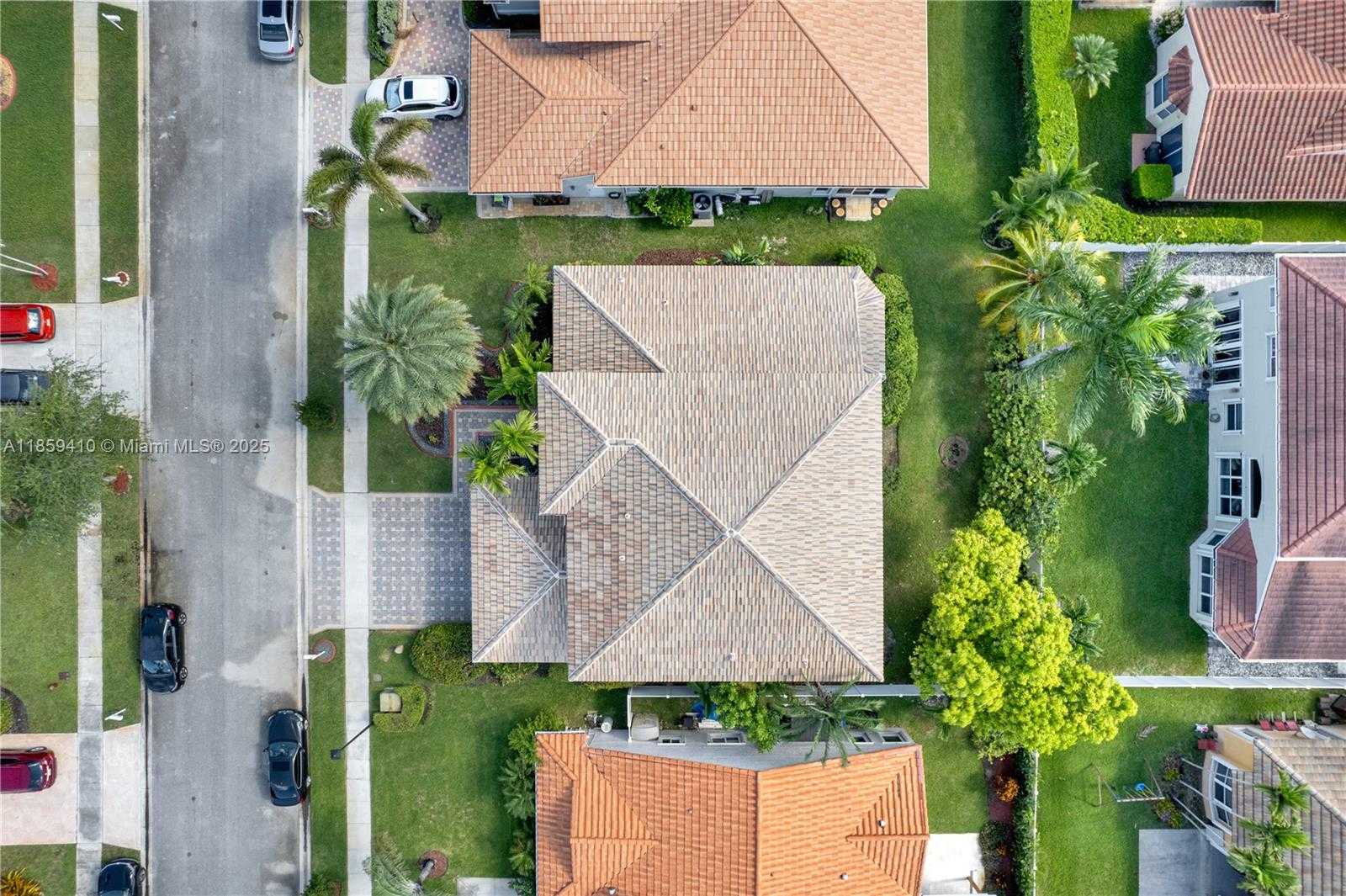 Small Image of 322 SOUTH WEST 184TH WAY, Pembroke Pines Number 50