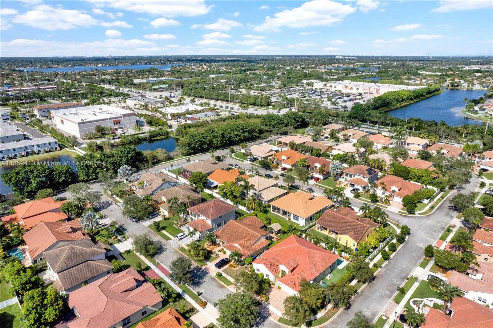 Small Image of 322 SOUTH WEST 184TH WAY, Pembroke Pines Number 58