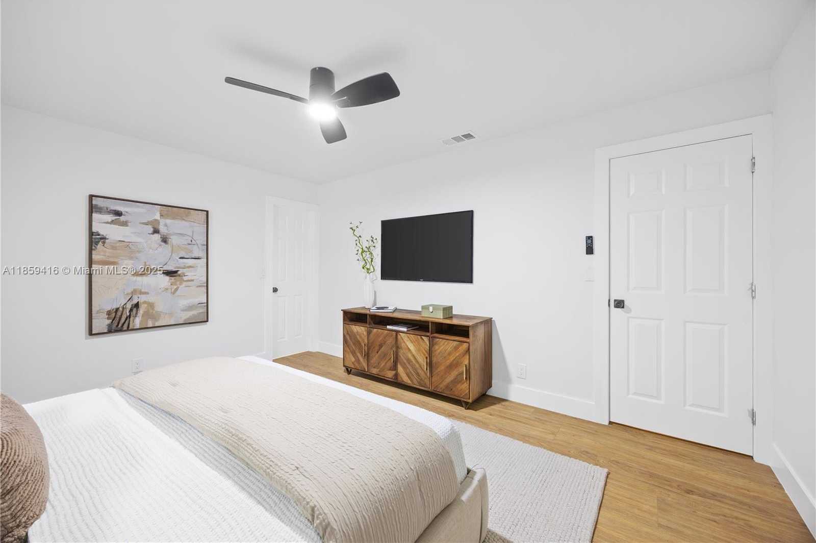 Small Image of 1498 SOUTH WEST 28TH AVE, Deerfield Beach Number 17