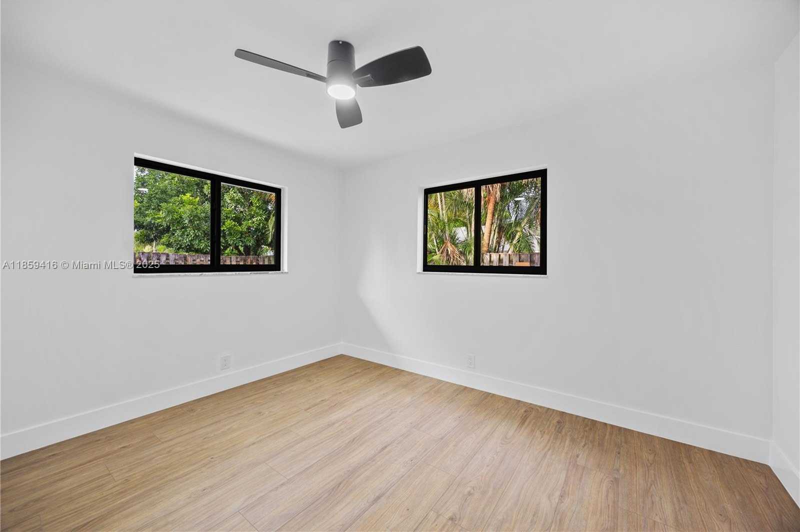 Small Image of 1498 SOUTH WEST 28TH AVE, Deerfield Beach Number 19