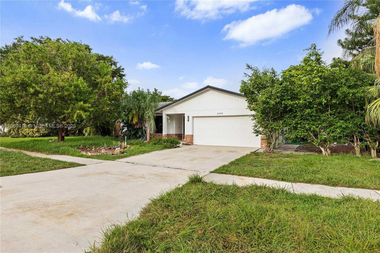 Small Image of 1498 SOUTH WEST 28TH AVE, Deerfield Beach Number 2
