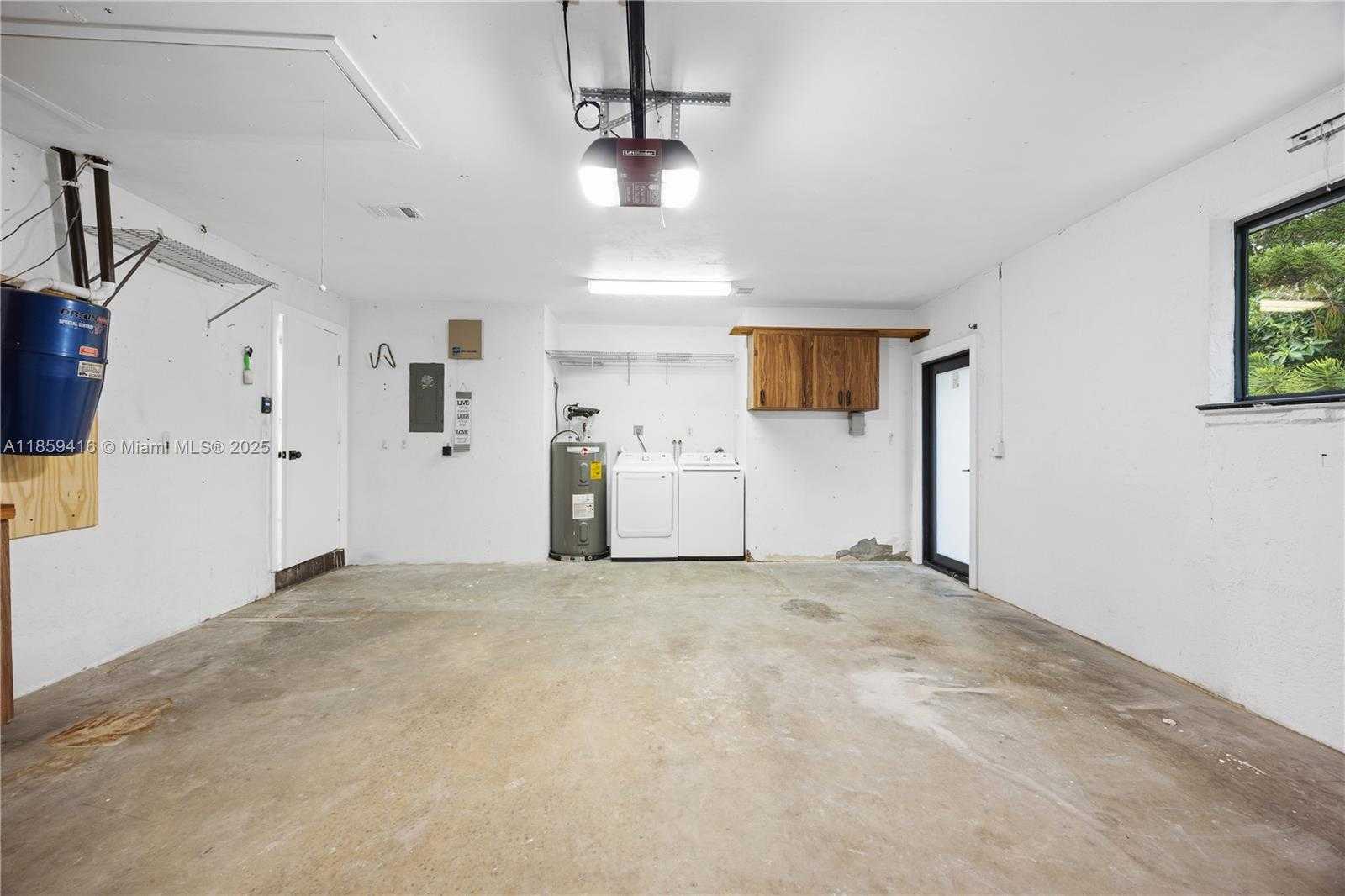 Small Image of 1498 SOUTH WEST 28TH AVE, Deerfield Beach Number 24