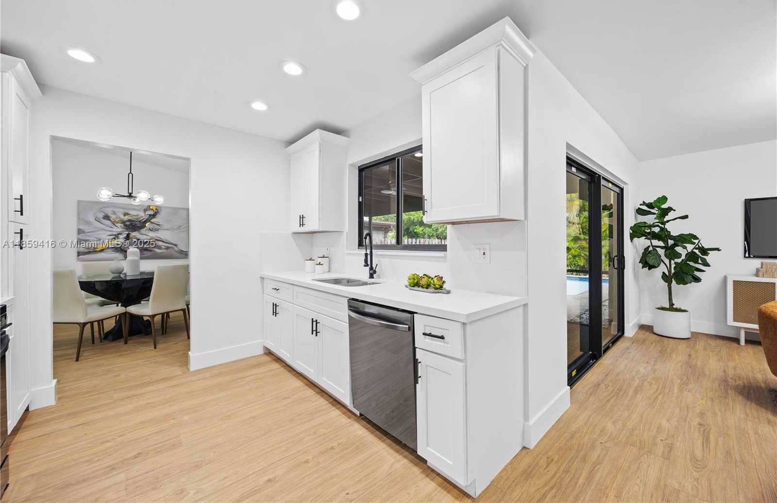 Small Image of 1498 SOUTH WEST 28TH AVE, Deerfield Beach Number 3