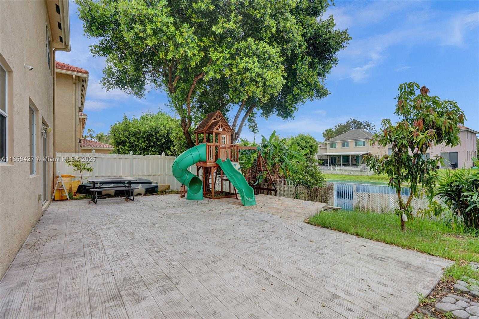Small Image of 9860 NORTH WEST 20TH CT, Pembroke Pines Number 28