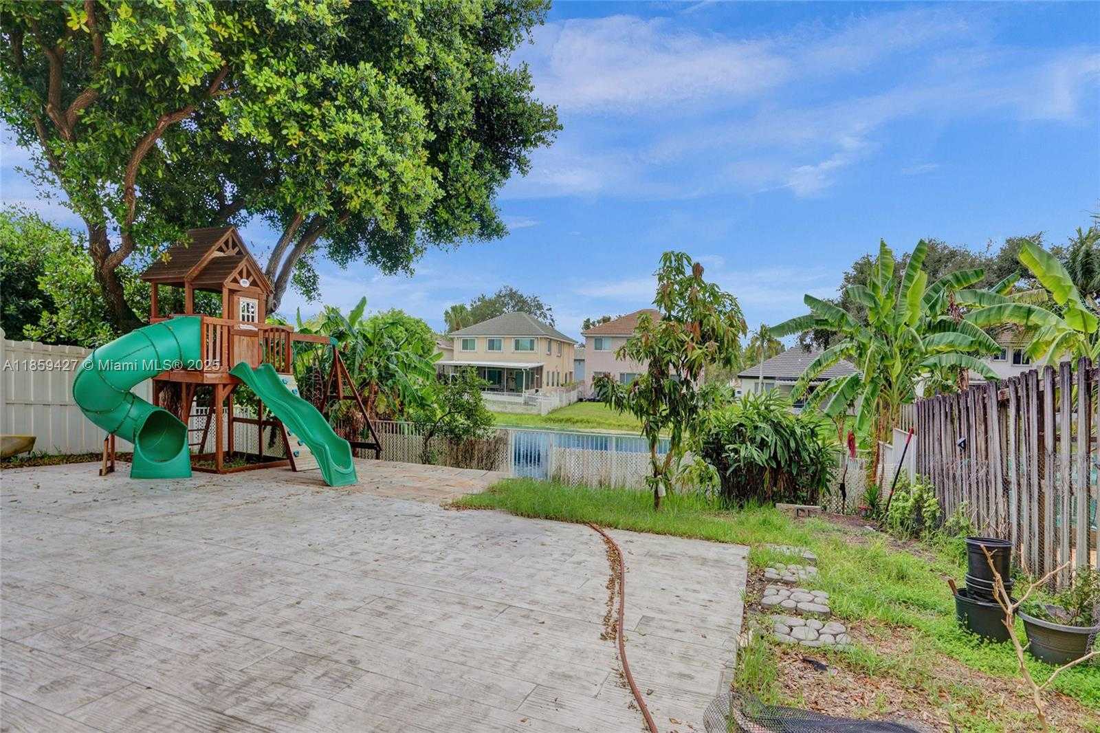 Small Image of 9860 NORTH WEST 20TH CT, Pembroke Pines Number 31