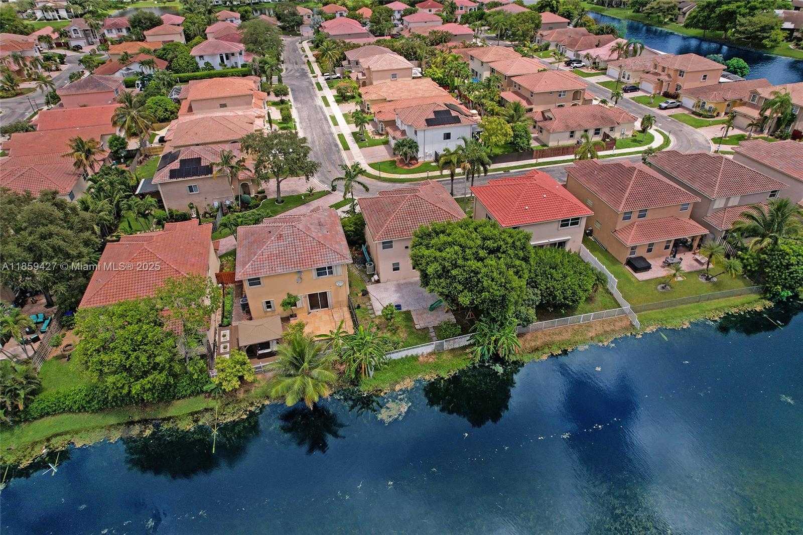 Small Image of 9860 NORTH WEST 20TH CT, Pembroke Pines Number 39