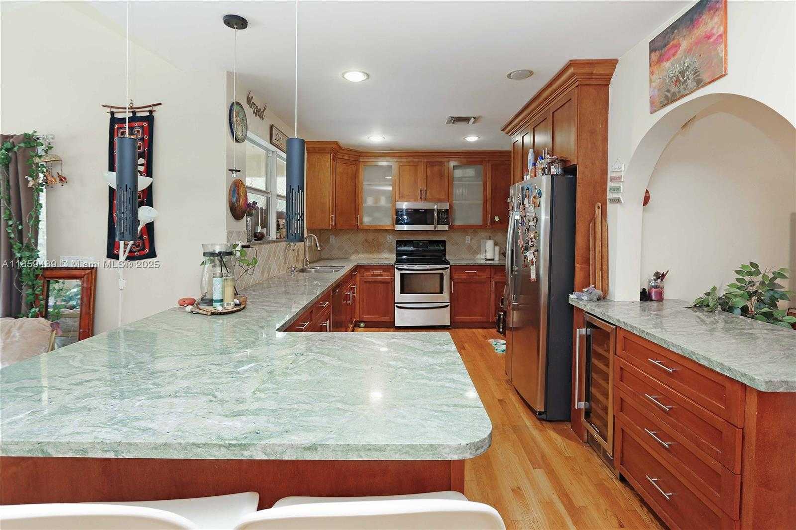 Small Image of 1612 FUNSTON ST, Hollywood Number 4
