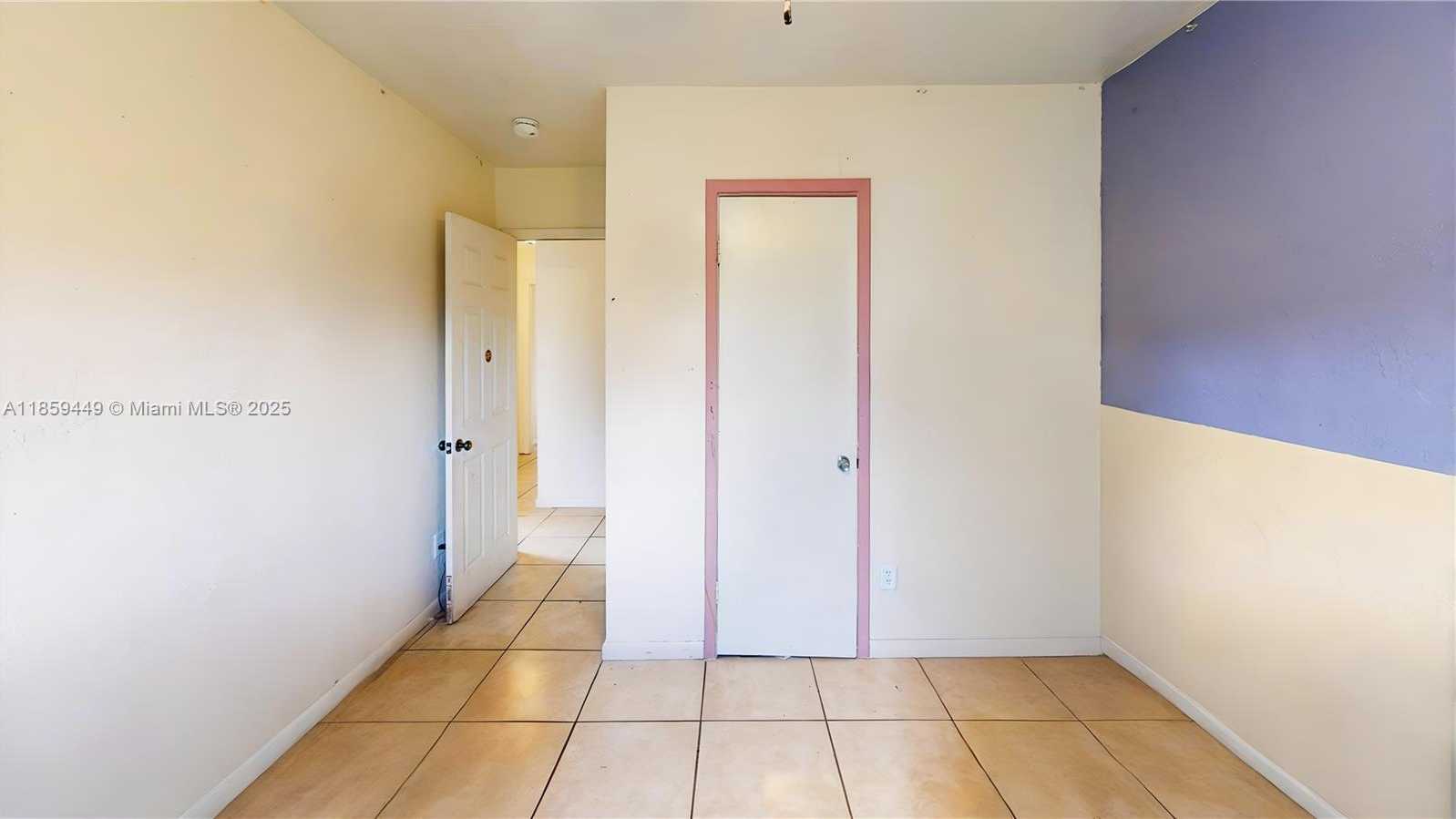 Small Image of 235 SOUTH WEST 16TH TER, Homestead Number 21