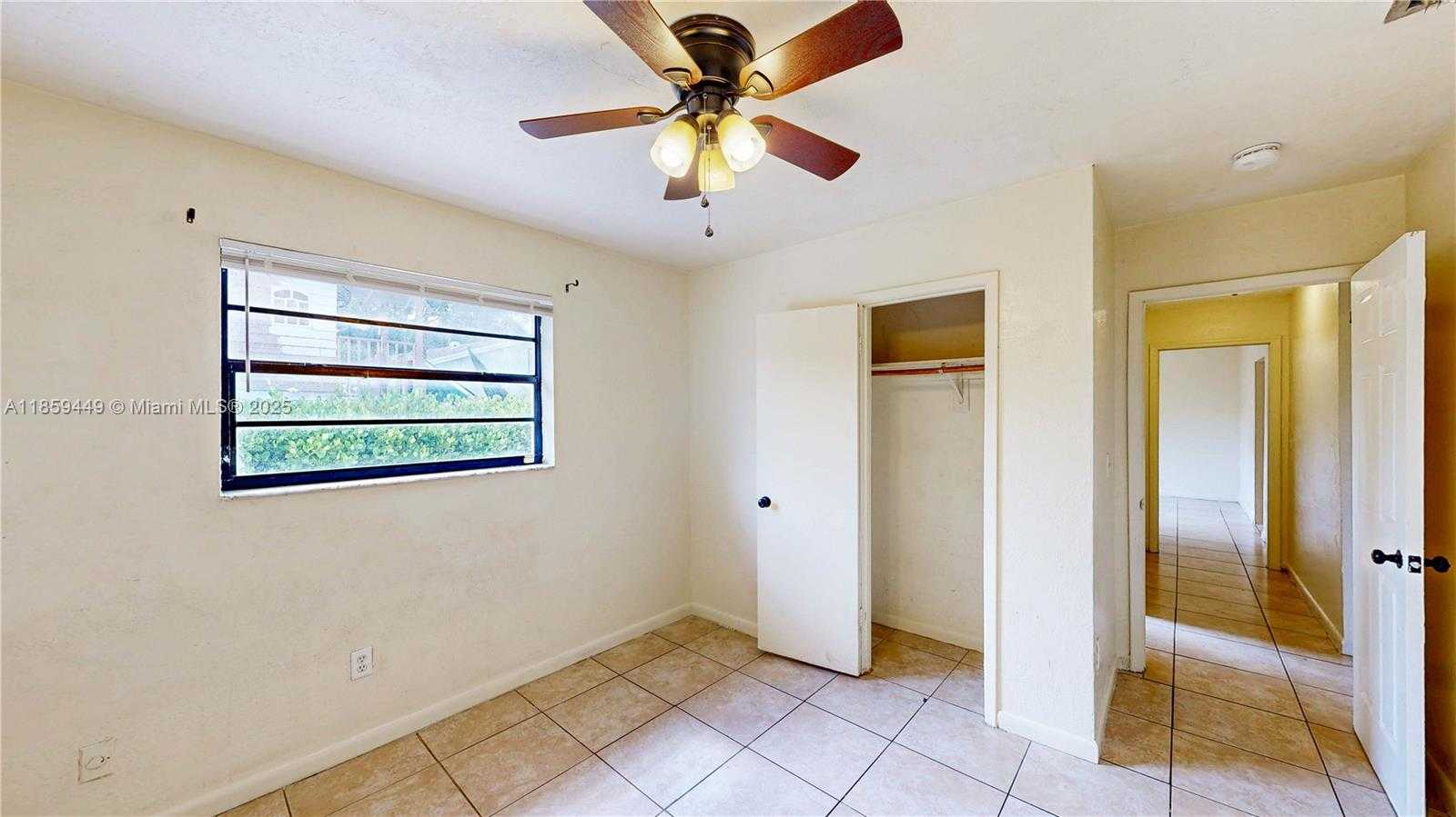 Small Image of 235 SOUTH WEST 16TH TER, Homestead Number 22