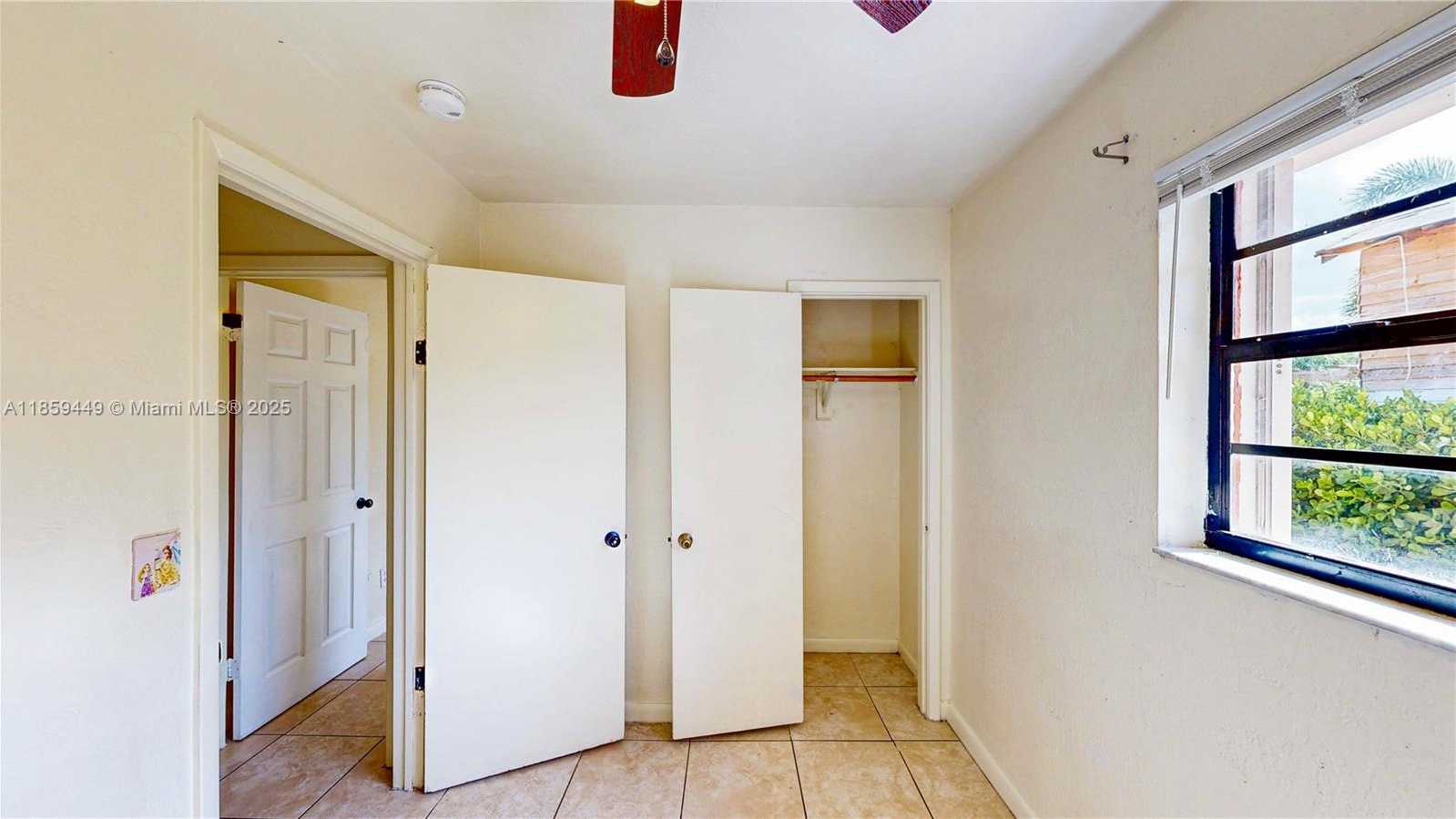 Small Image of 235 SOUTH WEST 16TH TER, Homestead Number 30