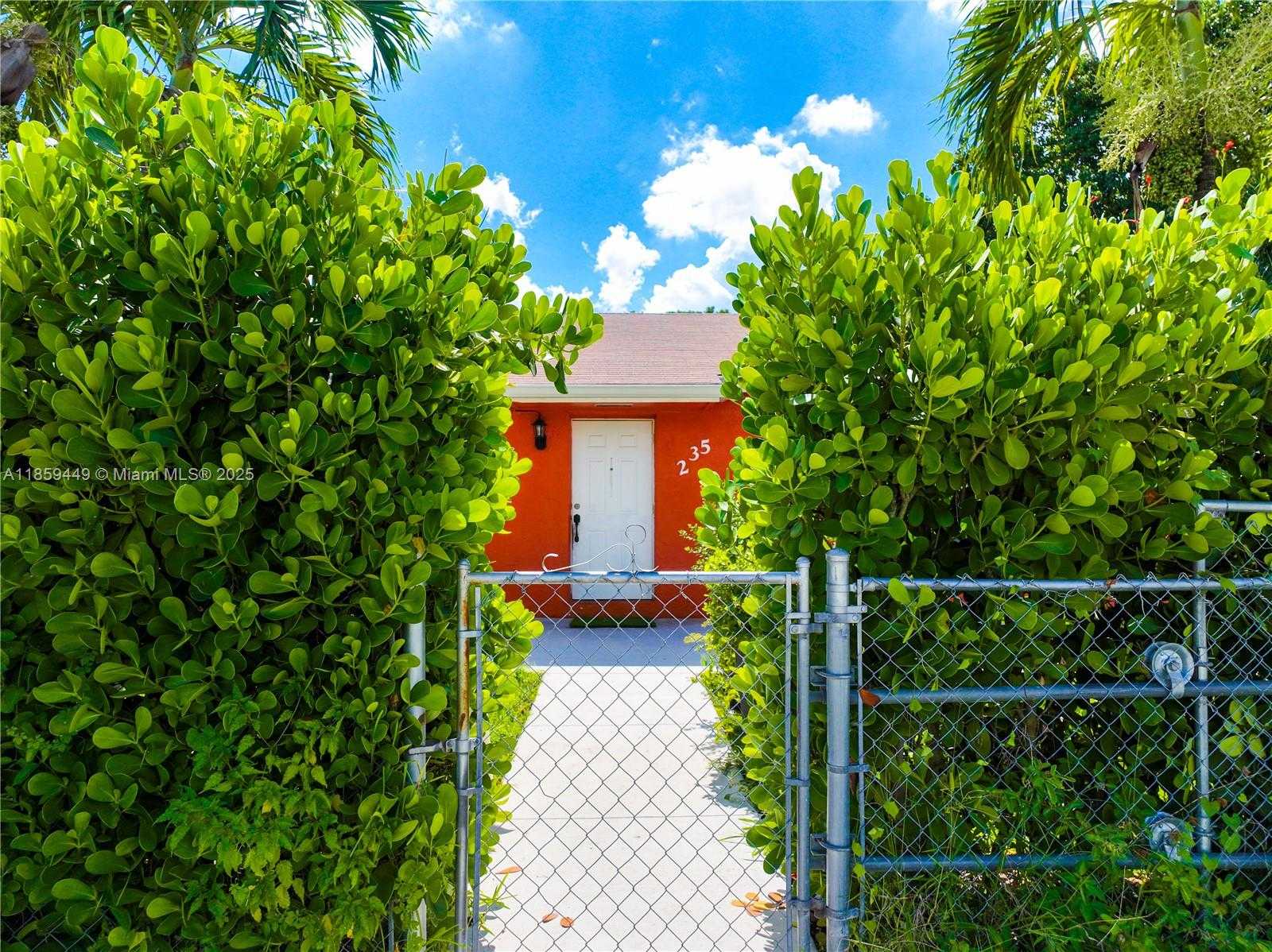Small Image of 235 SOUTH WEST 16TH TER, Homestead Number 46